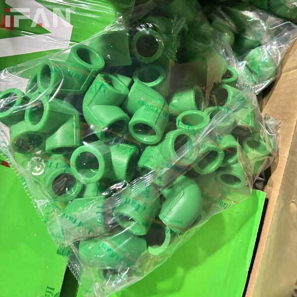 Raccords coudés en ppr