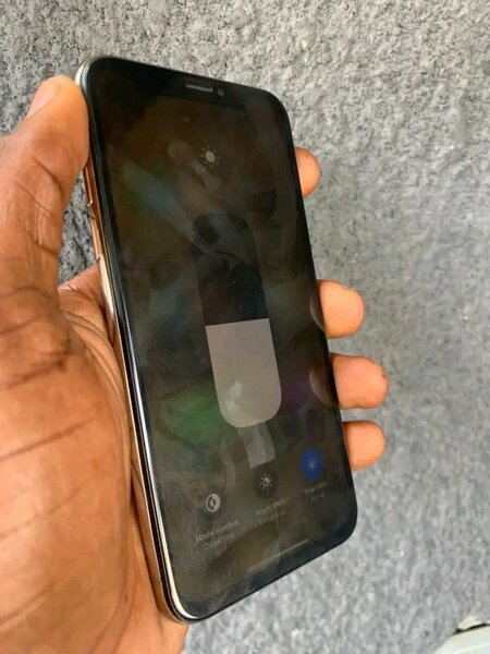 iPhone X 64Go Or