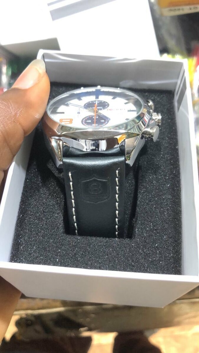 Montre chronologique Curren