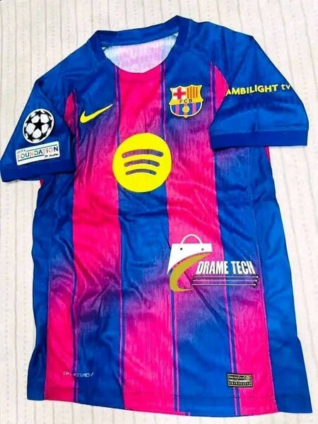 Maillots de football colorés