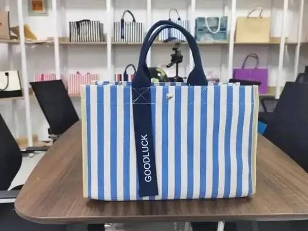 Sac cabas rayé en toile