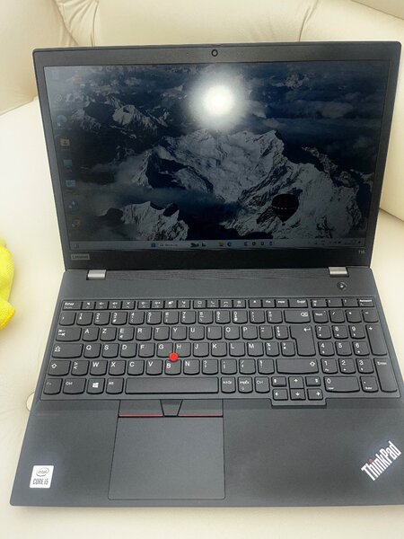 LENOVO T15