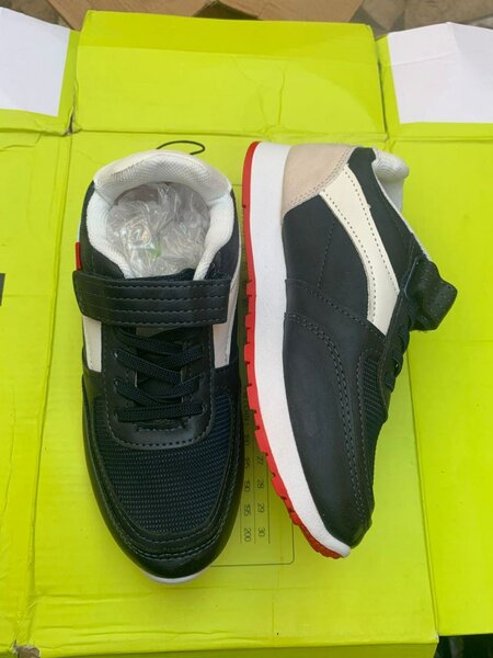 Chaussures de sport noires pour hommes