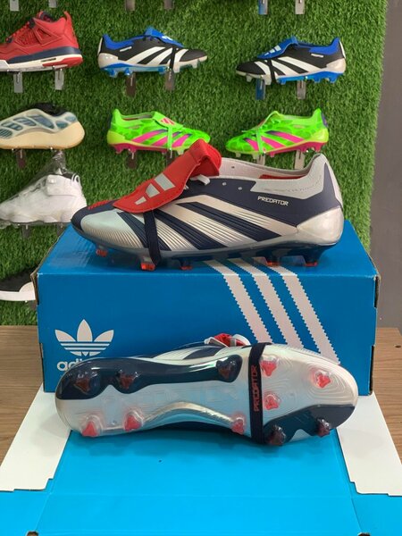 Adidas predator