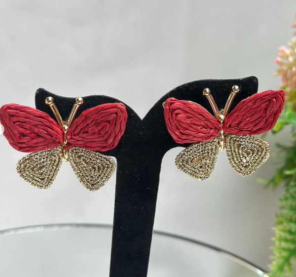 Stylish earrings