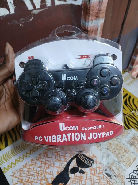 Manette PC Vibrante Ucom
