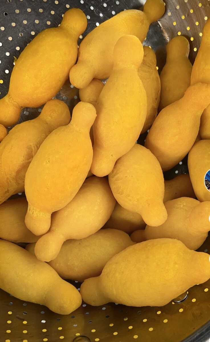 Beignets jaunes vermicelles