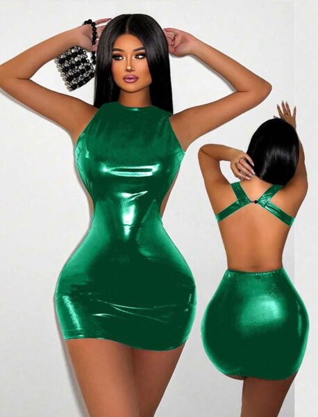 Sleeveless short dress with shinny back buttons