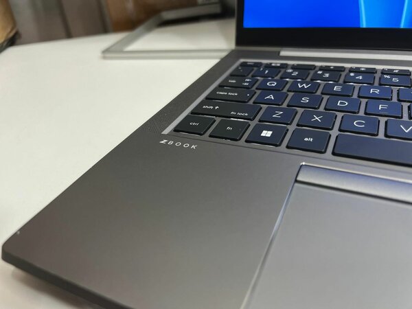 HP ZBook Firefly G8