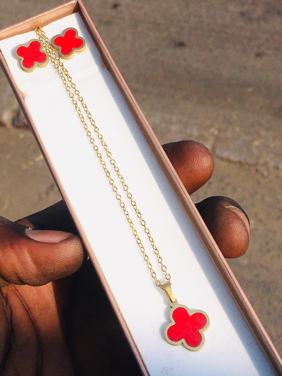 Cloverleaf Necklace and earrings