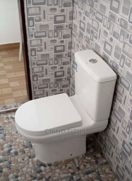 SLIM CISTERN WATER CLOSET