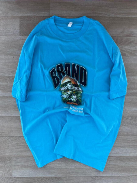 T-shirt bleu imprimé