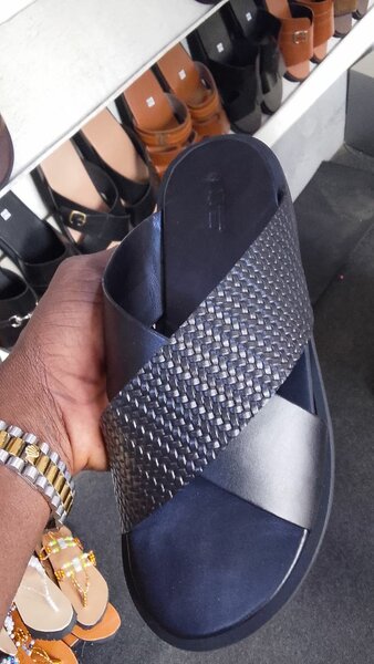 Sandales en cuir tressé