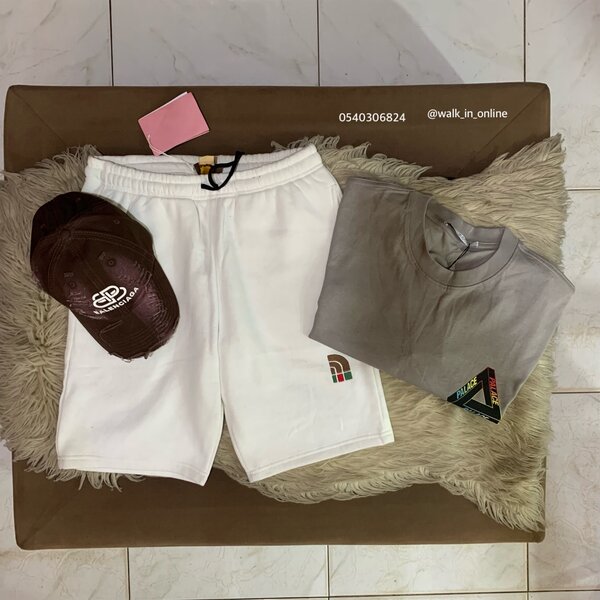 Short sweatpant, cap and T-shirt