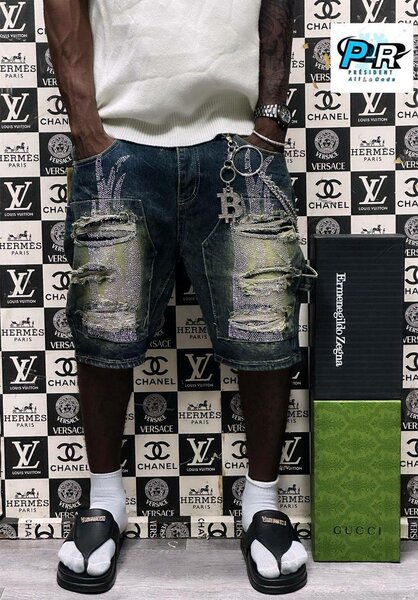 Shorts en jean déchirés tendance