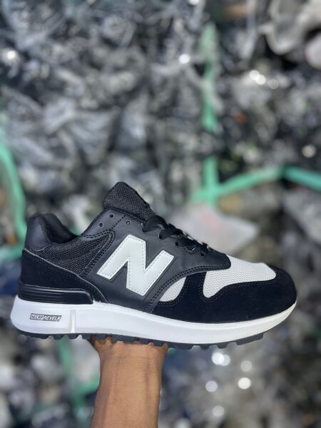 Baskets noires élégantes