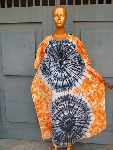 Robe africaine tie-dye orange et noir