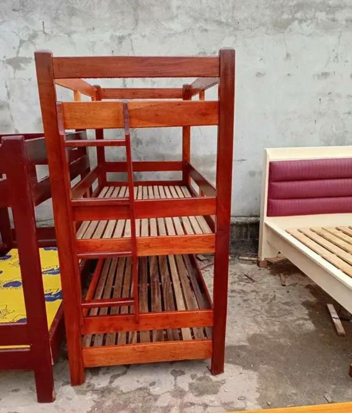 Lit superposé en bois robuste