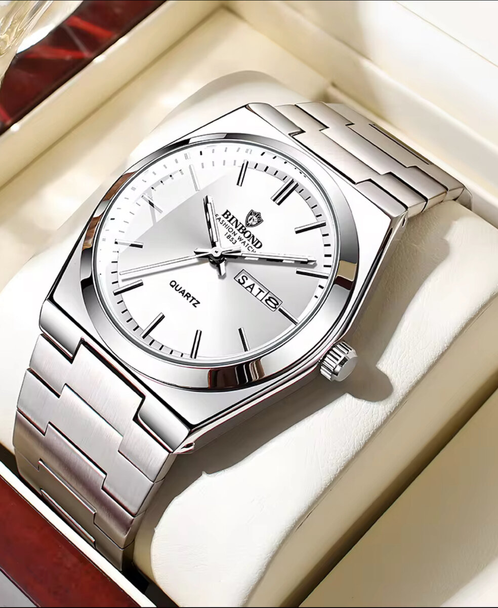 Montre en acier inoxydable élégante