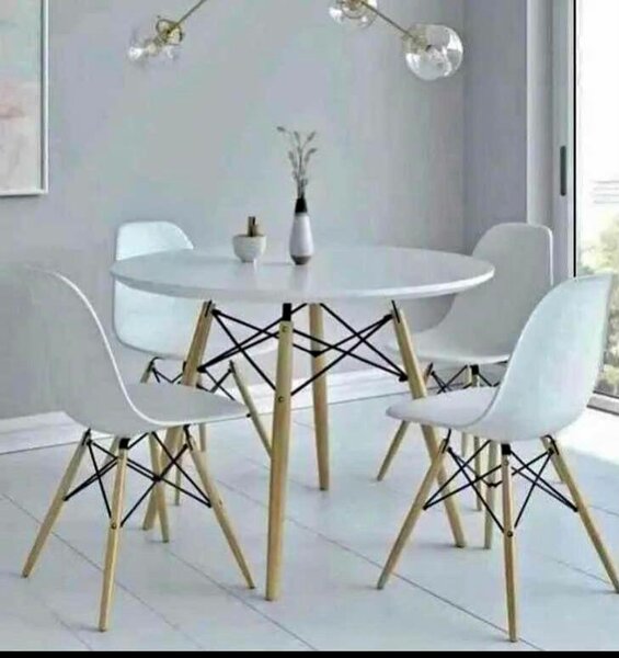 Table à manger ronde en bois blanc