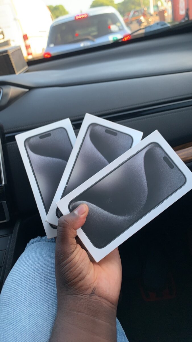 Iphone 15 pro max 256gb ESIM unlocked