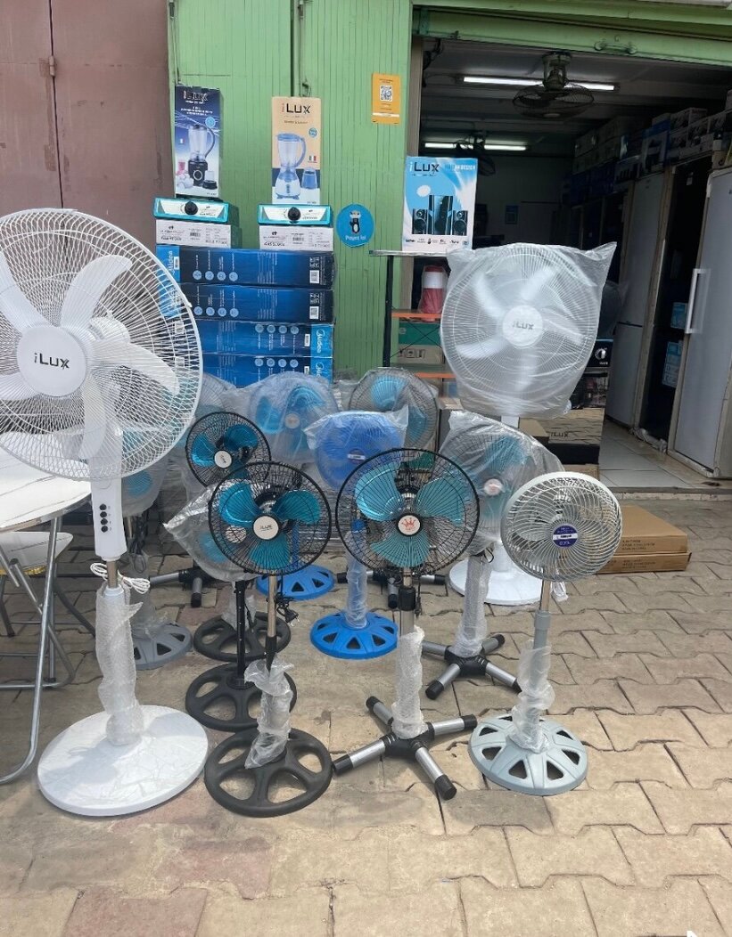 Ventilateur sur pied réglable iLux