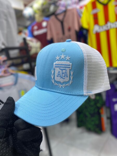 Casquette sportive design football