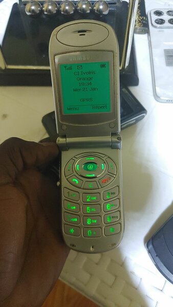 Téléphone portable Samsung GPRS