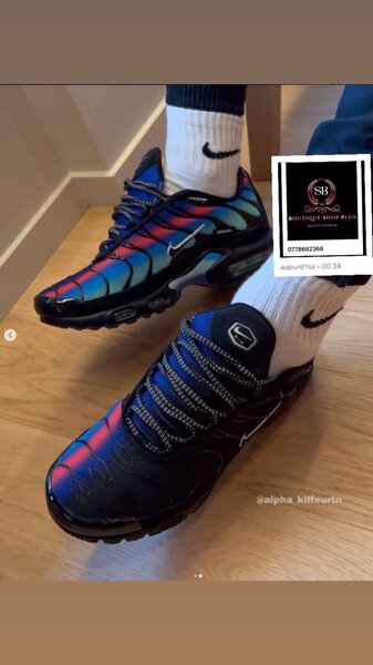 Basket NIKE tn authentique avec le carton