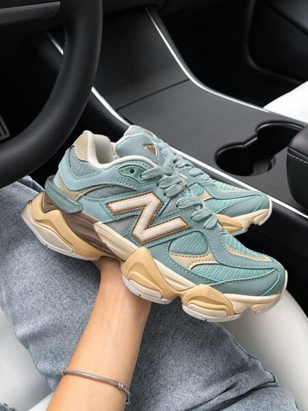 NEW BALANCE 9060