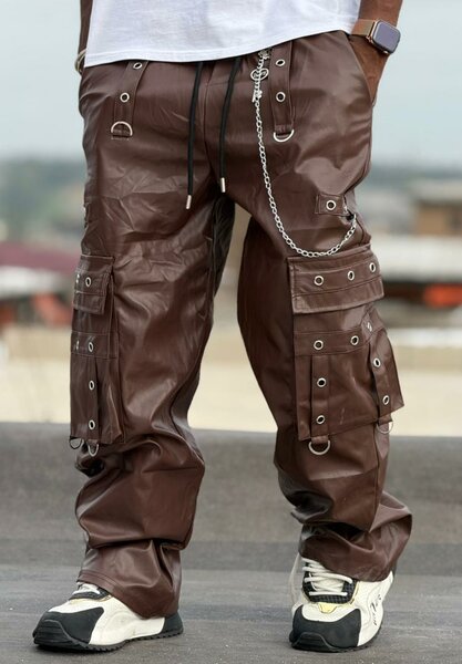 Pantalon cargo en similicuir