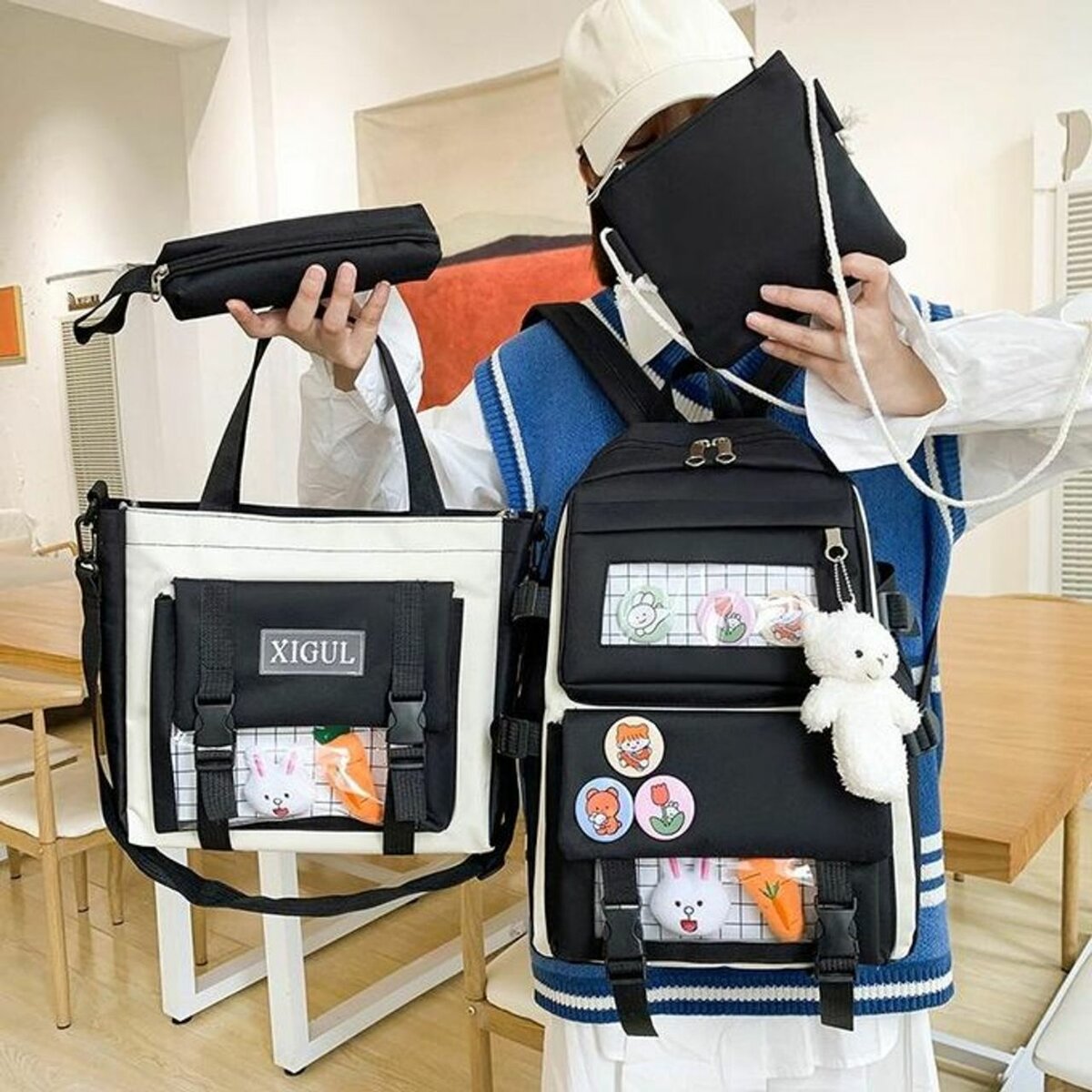 SPACIOUS STUDENT BACKPACK (4-IN-1)