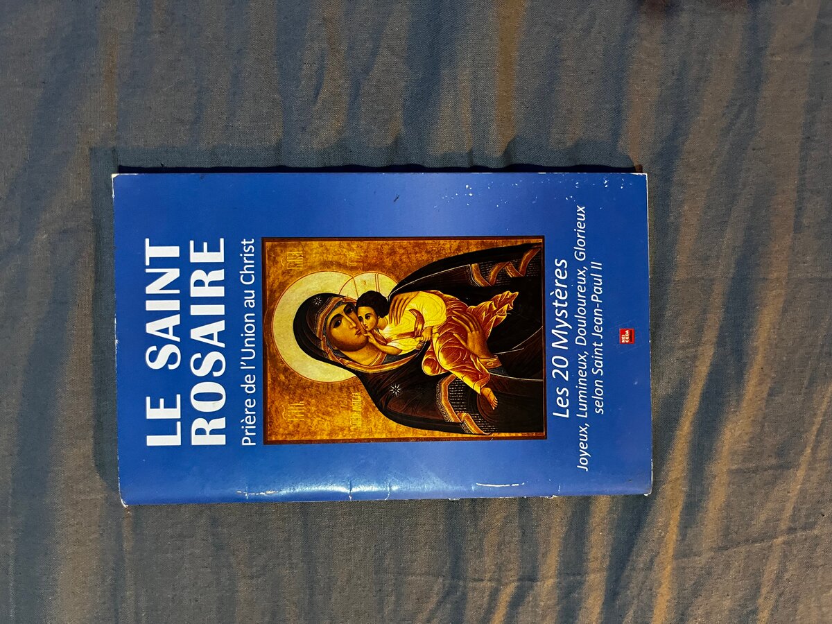 Livre 'Le Saint Rosaire'