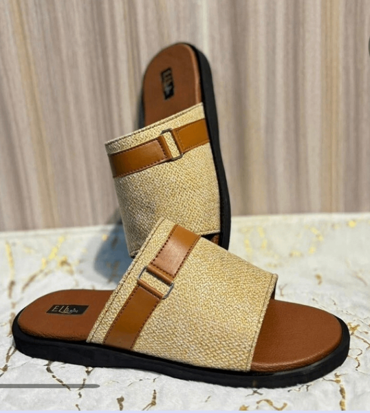 Sandales élégantes en raphia