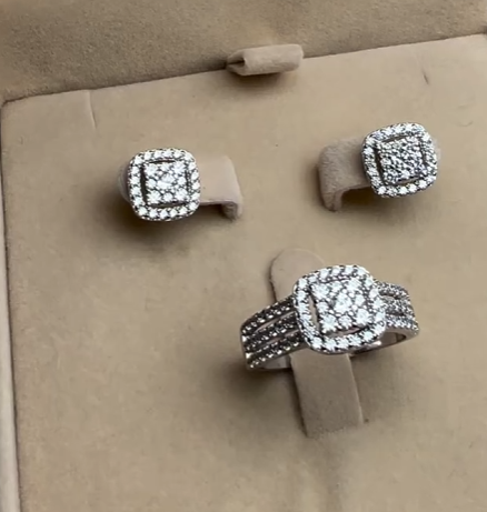 Роскошный комплект из родиронного серебра