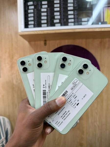 iPhone 12simple Casi neuf très propre