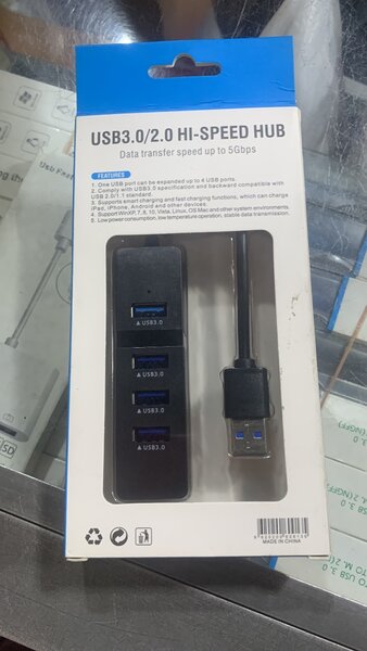 Hub USB 3.0/2.0 à 4 ports