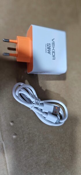 Vekida 120W Quick Charger