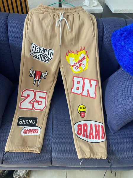 Pantalon streetwear imprimé