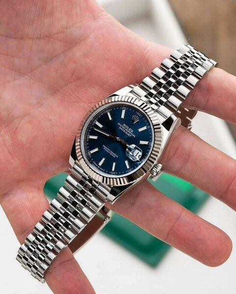 Montre de Luxe en Acier