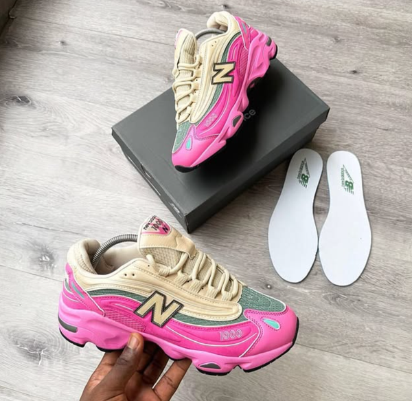 Sneakers New Balance Pink and Beige