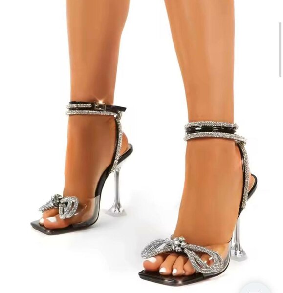 Sandales à talons strass