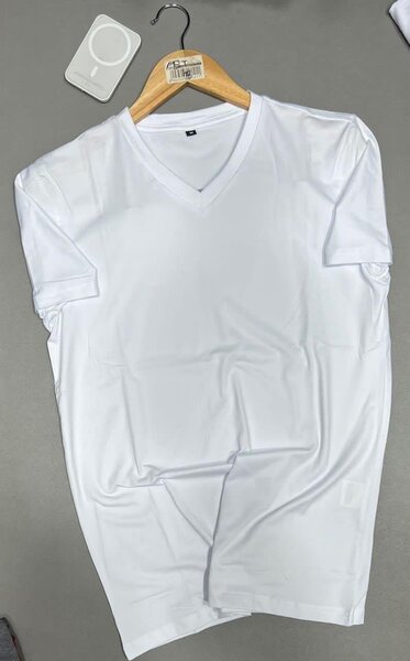 T-shirt blanc col V