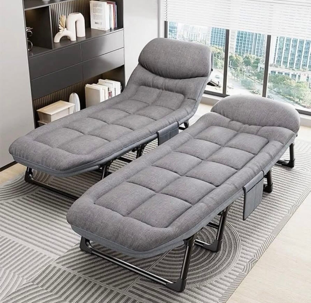Chaise longue pliable grise confortable
