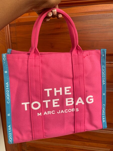 The tote bag