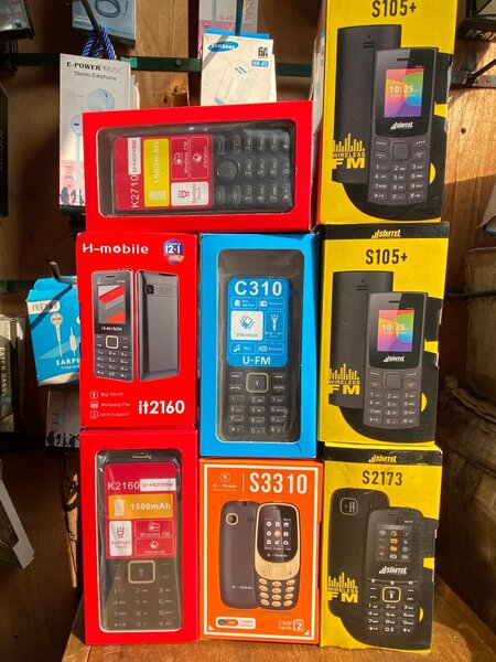 All kinds on keypad phone .