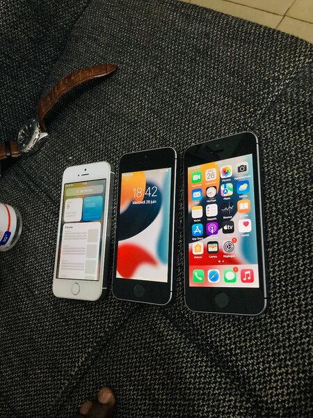 iPhone SE coli 10/10 avec garantie