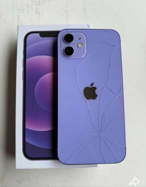 iPhone 12 Violet - Fissuré