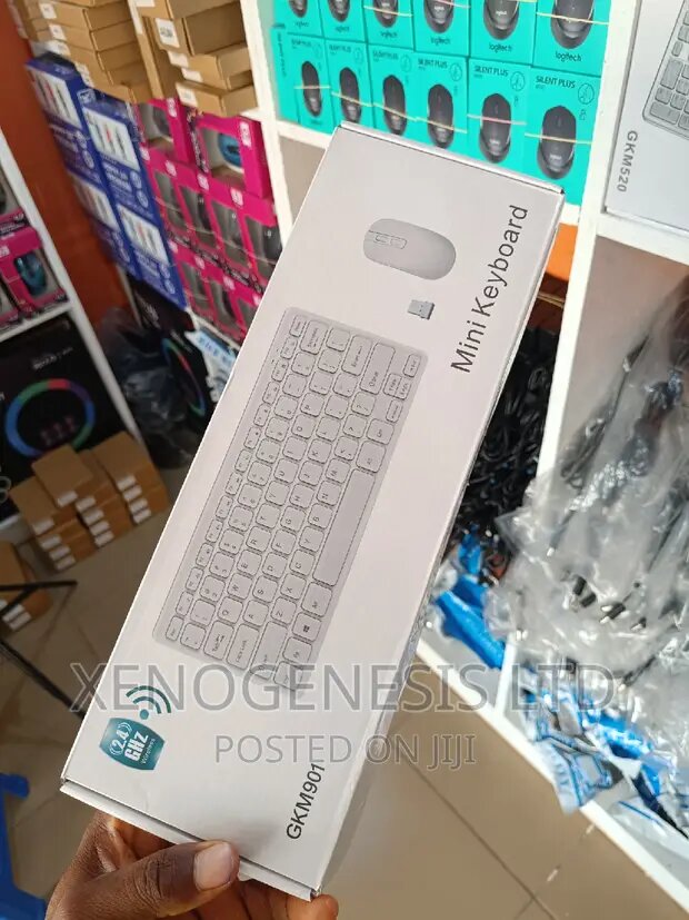 Wireless mini keyboard