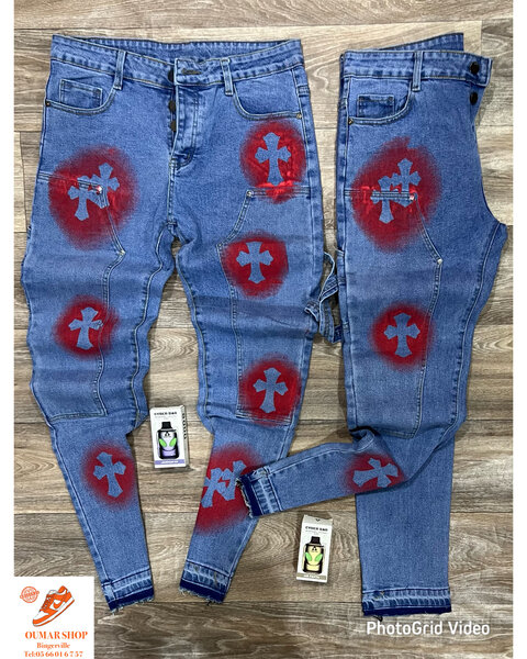 Jeans modernes avec motifs croisés